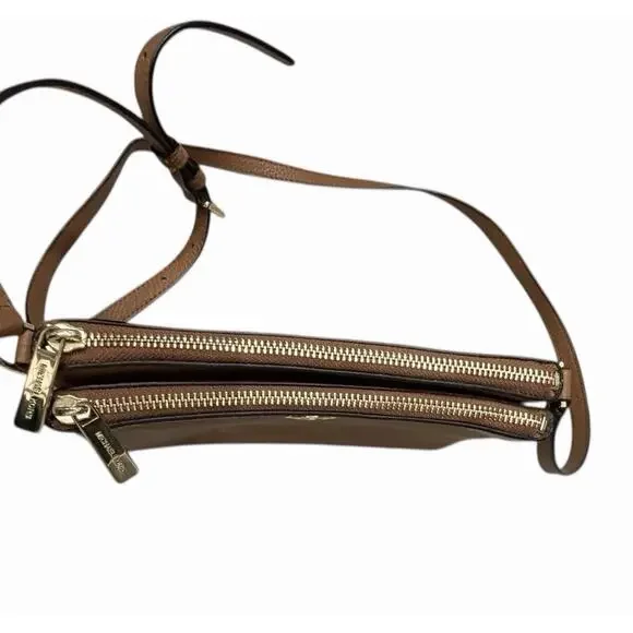 Michael Kors Fulton Double Zip Crossbody Pebble Leather Brown W/ Gold Hardware - Picture 4 of 12